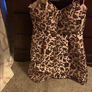 I DO NOT ACCEPT ANY KIND OF CHECKS!